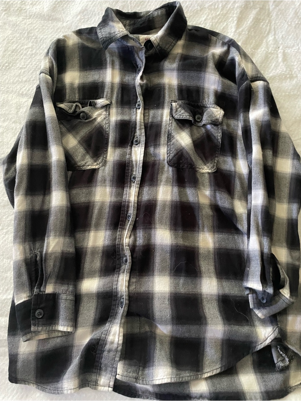 Button up flannel - Picture 3 of 6